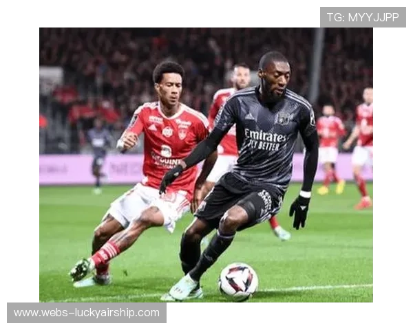 尼斯vs布雷斯特:主队锋线球员连续配合打入精彩团队进球 尼斯vs布雷斯特:主队锋线球员连续配合打入精彩团队进球